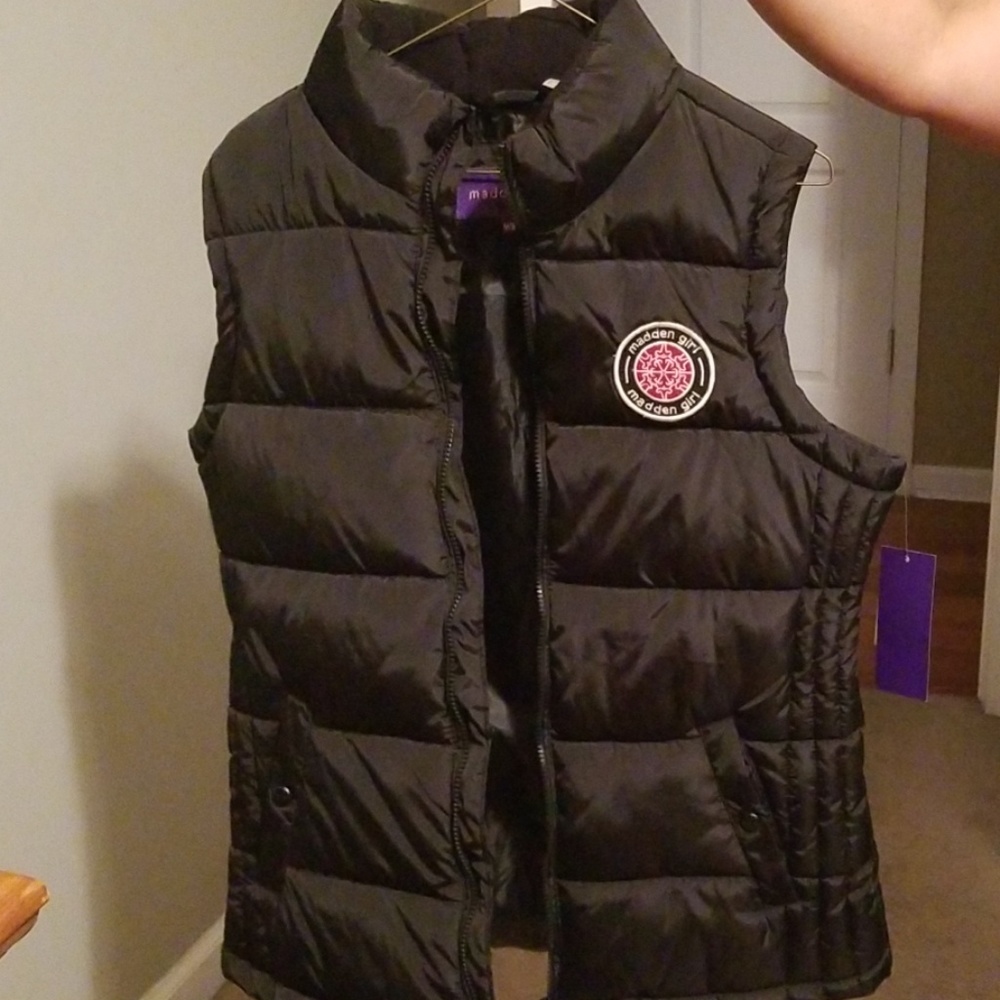 A Madden Girl Bubble Vest